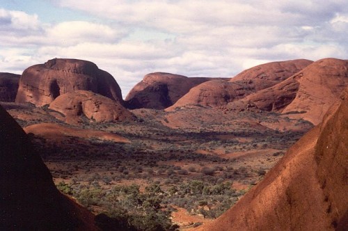 Uluru-Kata_Tjuta_National_Park-2.jpg